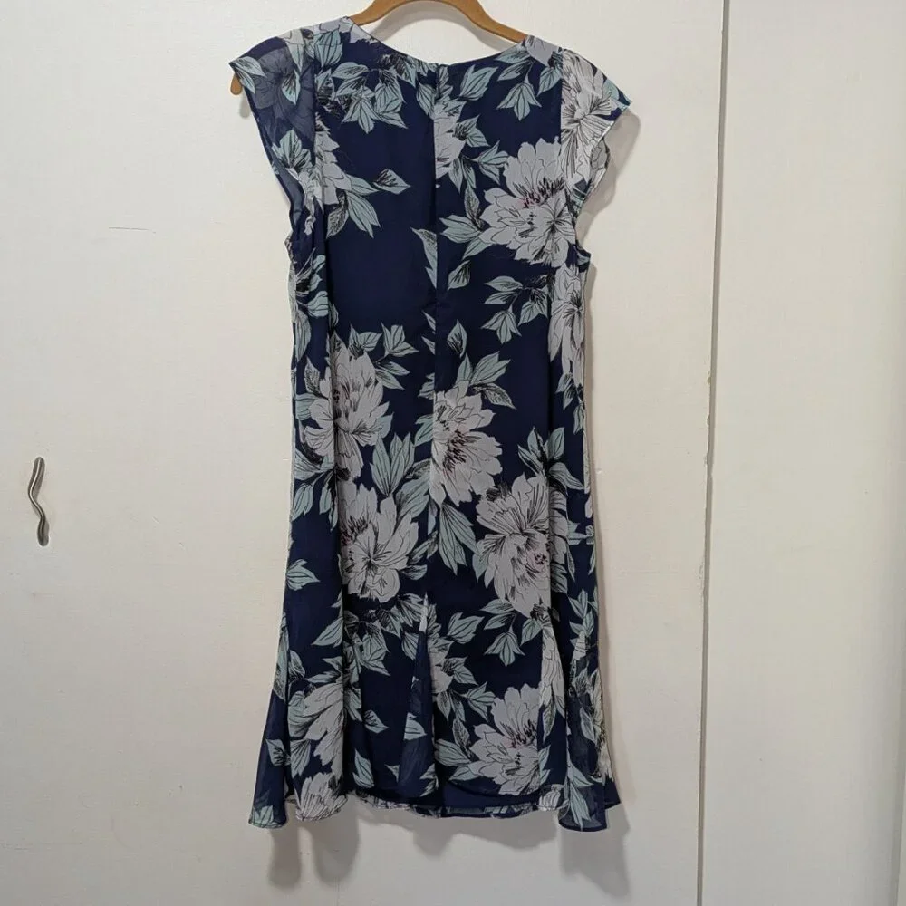 Adrianna Papell Shift Floral Dress - Picture 5 of 6
